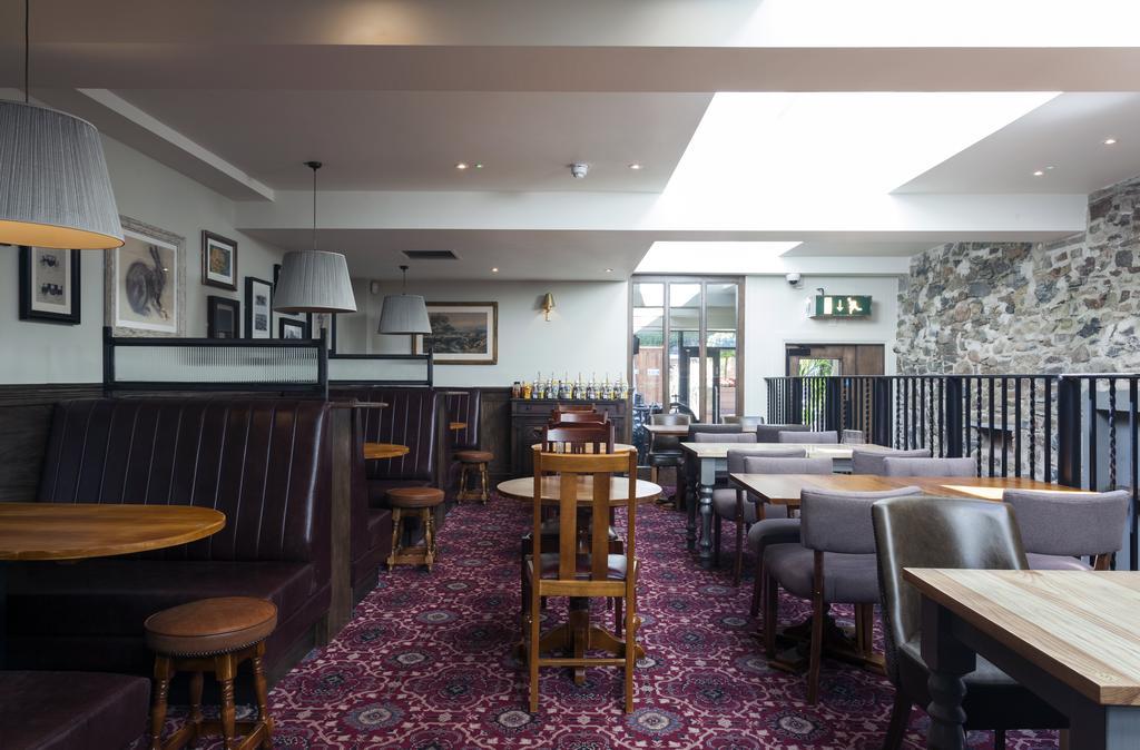 The White Hart Hotel Wetherspoon Okehampton Exterior foto